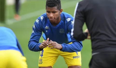 Fidel Escobar dejó buenas sensaciones en partido de pretemporada con el Alcorcón