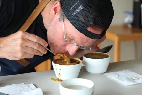 El café Geisha logra los mejores puntajes en la cata nacional del "Best Of Panamá"