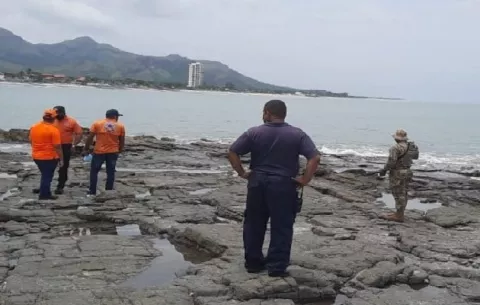 Buscan a un hombre desaparecido en playa 'La Posa' en Gorgona