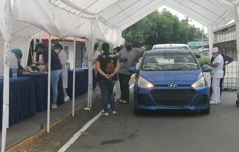 Covid-19: Buscan vacunar a personas de los circuitos 6-2 y 6-3 que no pudieron asistir a los barridos 