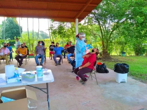 Detectan nuevos casos de la covid-19 en El Arenal del distrito de San Carlos