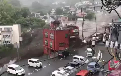[VIDEO] Lluvias récord en Japón dejan 2 muertos y una veintena de desaparecidos