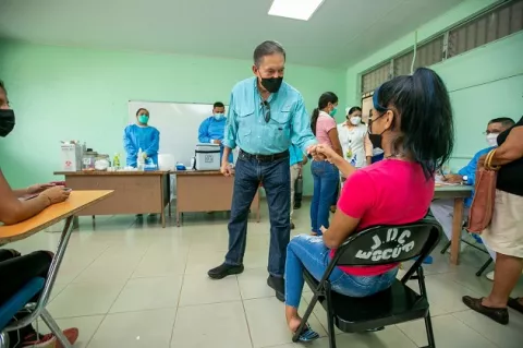 Laurentino Cortizo anuncia vacunación por barrido contra la covid-19 en más circuitos del país
