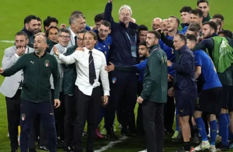 Luis Enrique elogia a España; Mancini admite que fue el partido más difícil de Italia en la Eurocopa