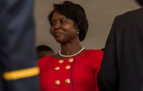 Condición de la primera dama de Haití, Martine Moise, es 'estable, pero crítica'