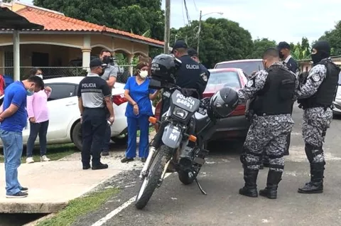 Alcaldes herreranos decretan ley seca y suspenden eventos deportivos