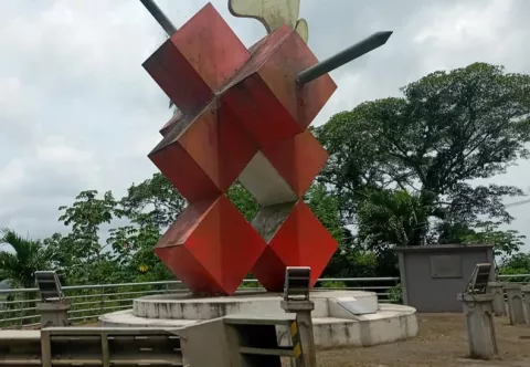Piden restaurar monumento que recuerda a héroes colonenses de la Cruz Roja Panameña 