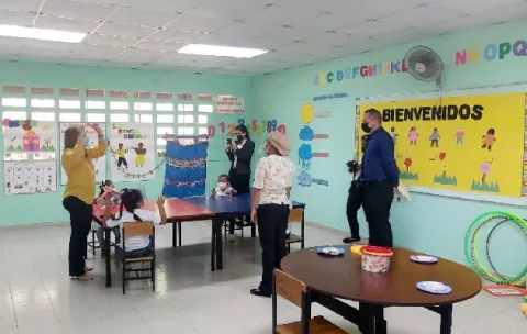 Alcaldes avalan subsidios para escuelas multigrados de Panamá Oeste