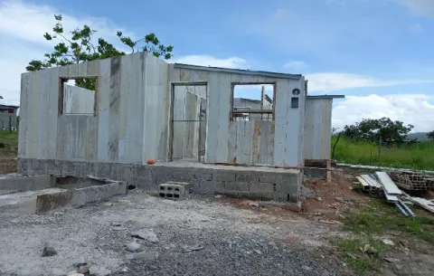 Reactivarán el programa Techos de Esperanza en los distritos de Chame y San Carlos