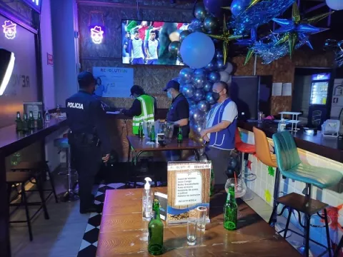 Cierran local comercial en Casco Antiguo por incumplir, por segunda vez, normas de bioseguridad