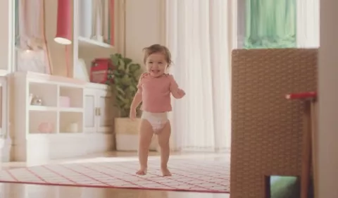 El pañal en el desarrollo motor de los bebés