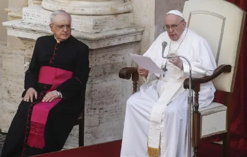 El papa Francisco, hospitalizado en Roma para ser operado de un problema de colon