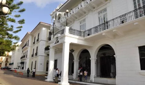Aroma a café fino  en el Palacio de Las Garzas con las  partidas discrecionales