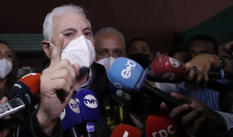 Amañado juicio contra Ricardo Martinelli sigue debilitándose