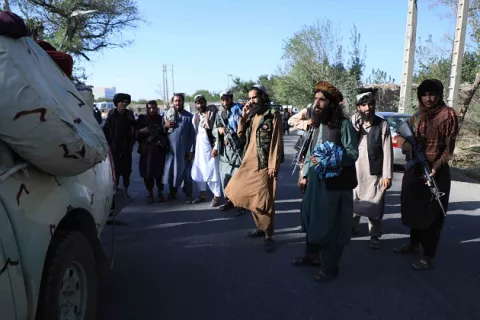 Talibanes entran en Kabul y el presidente Ashraf Ghani abandona Afganistán
