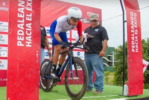 Franklin Archibold inicia con pie derecho en el Tour de Panamá