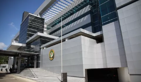 Más de un millón de dólares en alquileres de vehículos en la Asamblea Nacional
