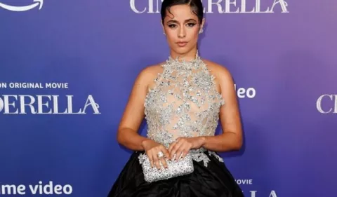 Camila Cabello deslumbra en el estreno de su ‘Cinderella’