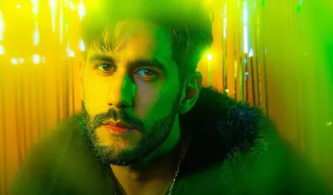 'Cascada de diamantes', el primer EP de Némula