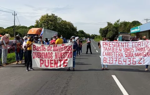 Moradores de Manglarito en Chame exigen la construcción de la carretera y un puente vehicular