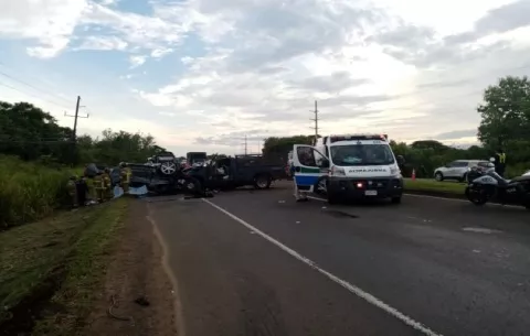 ¡Tragedia! Colisión múltiple en Coclé deja dos víctimas fatales y varios heridos