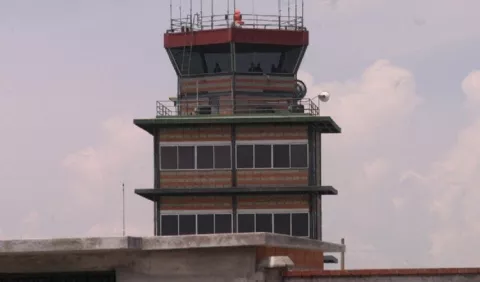 Controladores aéreos  aún esperan que se les reconozca su profesión