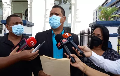 Presentan denuncia criminal contra Leonardo Labrador y Ana Lorena Chang