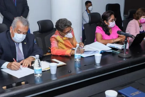 Debaten en la Asamblea Nacional  proyecto para mejorar la calidad de la educación nacional