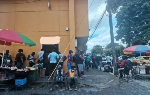 Establecen una comisión entre pobladores de Gualaca y las autoridades para analizar el problema migratorio