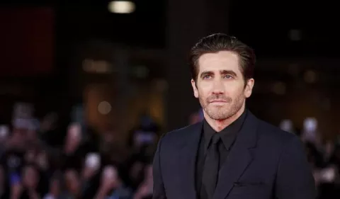 Jake Gyllenhaal y otros famosos que no se bañan