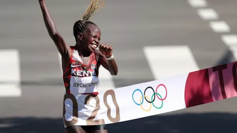 Peres Jepchirchir gana el maratón olímpico más lento de la historia