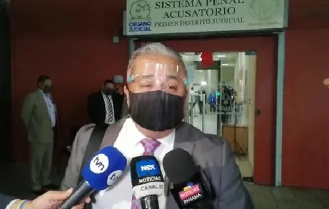 Suspenden  juicio contra Ricardo Martinelli  hasta el miércoles por caso de covid-19