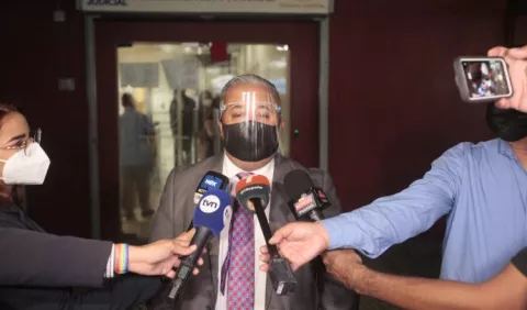 Covid-19 frena juicio por supuestos pinchazos telefónicos
