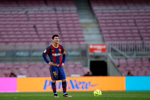 La marcha de Messi al PSG enciende la alarma del Barcelona en cuanto a patrocinios