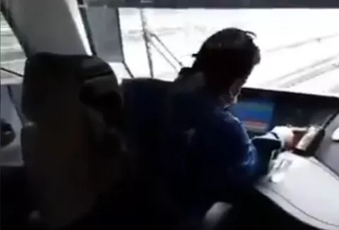 [VIDEO] A conductor de tren del Metro de Panamá lo vencía el sueño mientras transportaba pasajeros
