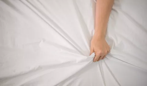 ¿Por qué algunas mujeres fingen el orgasmo? 
