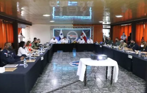 Panamá y Costa Rica buscan crear una base binacional en Limones para combatir el narcotráfico