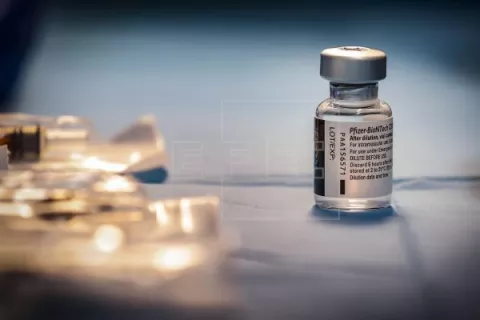 Pfizer y Moderna suben el precio de sus vacunas contra la covid-19