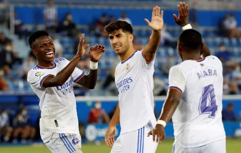 Real Madrid comienza la Liga con goleada ante el Alavés 