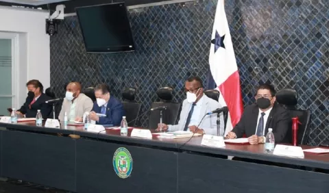 Comisión de Credenciales revisará 60 aportes para cambiar el Reglamento Interno de la Asamblea