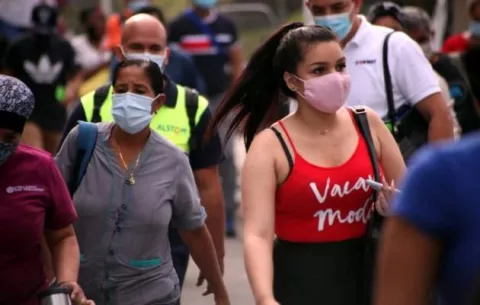 Por primera vez en pandemia de covid-19 el  Minsa elimina restricciones totales en seis lugares