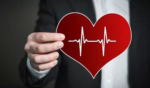 Señales de alerta de un infarto: ¿Se manifiestan de diferentes formas dependiendo del sexo de la persona?