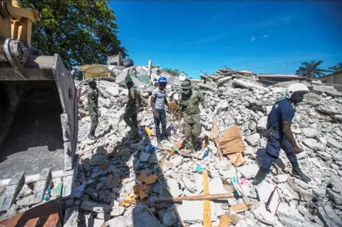 Panamá y Chile unen esfuerzos para ayudar a Haití, tras terremoto de 7.2