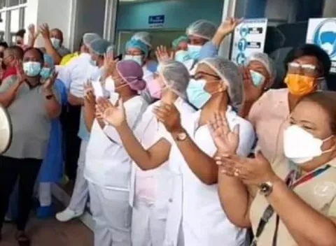 Trabajadores protestan por daños en cuatro ascensores del hospital de Colón