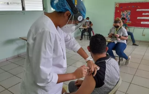 Panamá supera los cuatro millones de dosis de vacuna contra la covid-19 aplicadas