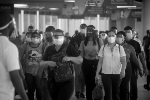 Los verdugos de la solidaridad