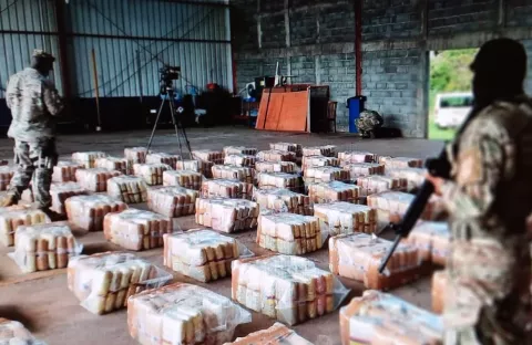 Senan detiene a tres extranjeros que trasegaban presunta droga al sur de Isla Coiba