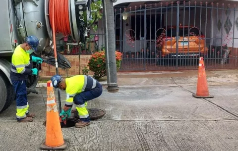 El Minsa intenta reducir contaminación de fuentes hídricas en Panamá Oeste