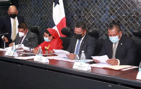 Crean subcomisión para analizar creación de 11 nuevos corregimientos en la comarca Ngäbe-Buglé