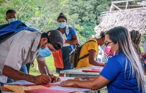 Estudiantes de primer grado deben activar su PIN para redimir PASE-U 